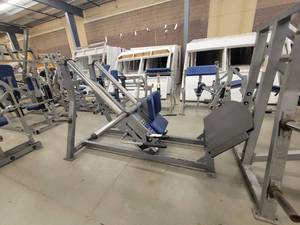 lot 39220 image: Hammer Strength Loaded Linial Hack Press