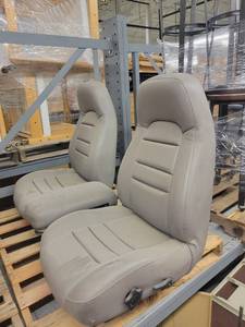 lot 38816 image: Pair of Leather Vehicle Seats