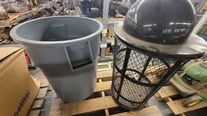 lot 38916 image: Large Brute Trash Can and a Black Metal Outdoor Trash Can