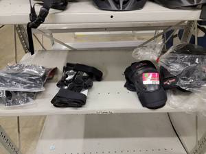lot 39932 image: Lot Of Kids Protective Gear