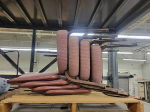 lot 38530 image: Lot of (5) Antique Pink Round Back Banquet Chairs