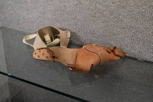 lot 3021 image: Vintage Brauer Bros K12 Shoulder Holster S&W J Frame  Brauer Bros MFG. Col.