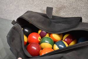 lot 3025 image: Vintage Set of 16 Pool Balls