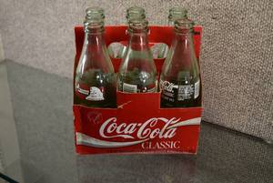 lot 3041 image: Lot of 6 Seasons Greetings Coca-Cola Bottles in Carrier  Coca-Cola