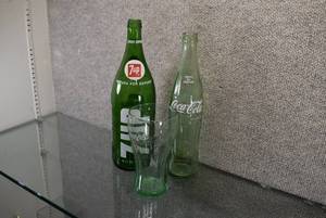 lot 3042 image: Lot of 3 Coca-Cola Glass, Bottle, and 1 Quart 7up Bottle  Coca-Cola  7Up
