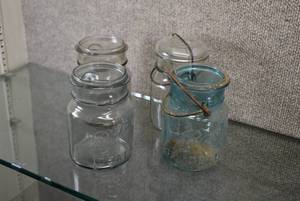 lot 3046 image: Lot of 4 Ideal Ball Jars Wire Side  Ball  5 x 3.5