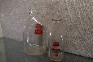 lot 3050 image: Vintage Lot of 2 Meadow Gold Milk  Quart and 12 Gallon