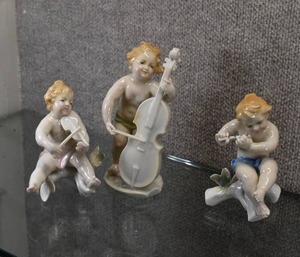 lot 3053 image: Vintage Lot of 3 Karl Ens Musical Cherubs  Germany  Repaired