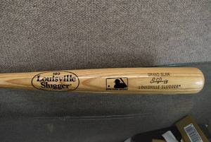 lot 6007 image: Wood 180 Wood Louisville Slugger Baseball Bat  32.5