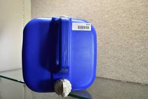 lot 6008 image: 5 Gallon WaterDrink Dispenser  Coleman  15.5 x 10 x 10