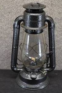 lot 6031 image: Dietz #20 Junior Kerosene Lantern 12 Black Silver  Dietz  12 x 7 x 5.25