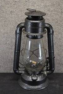 lot 6032 image: Dietz #20 Junior Kerosene Lantern 12 Black Silver  Dietz  12 x 7 x 5.25