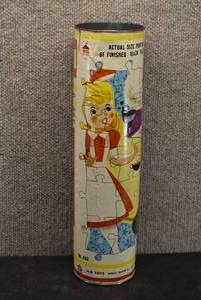 lot 6036 image: Vintage Jumbo Alice In Wonderland Puzzle  H-G Toys  16 x 24