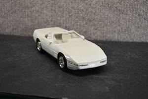 lot 6069 image: 1991 Corvette Convertible Promo Car  White  7 x 2.75 x 2