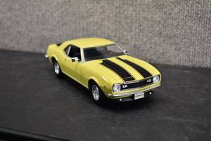 lot 6070 image: 1968 Chevrolet Camaro Z28 Diecast Car  Welly No.2448  124 scale  7.5 x 3 x 2.25