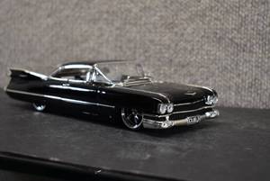 lot 6071 image: 1958 Cadillac Deville Diecast Car  DUB  124 scale  9.5 x 3.25 x 2.25