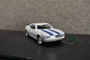 lot 6074 image: 1967 Chevrolet Camaro Diecast Car  Sunnyside LTD.  124 scale  7.5 x 3.25 x 2.25