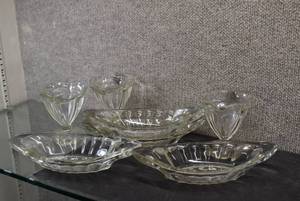 lot 6093 image: Lot of 7 Glass Custard Cups and Side Dishes