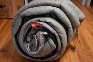 lot 6094 image: Green Coleman Sleeping Bag  Coleman  Adult Size