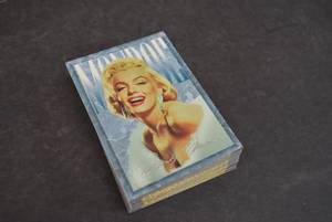 lot 6184 image: Lot of Marilyn Monroe Trading Cards  1995 Sports Time Inc.