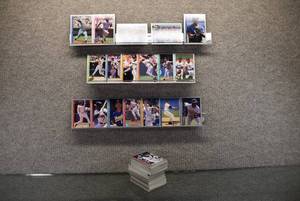 lot 9694 image: Lot of 1993 Fleer Baseball Cards