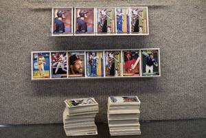 lot 9699 image: Lot of 1992 Topps Baseball Cards