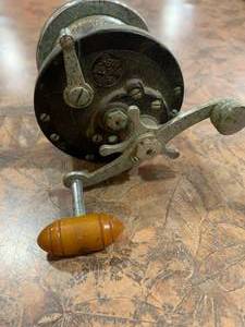 lot 2129 image: Vintage Fishing Reel  Penn  Delmar  No. 285