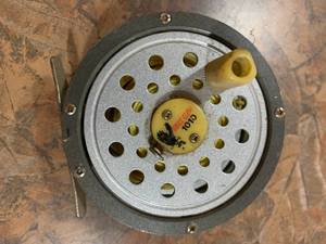 lot 2137 image: Vintage Fishing Reel  Eagle Claw  No. 1010