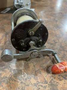 lot 2147 image: Vintage Fishing Reel  Penn  Monofil No. 25