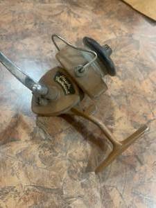 lot 2162 image: Vintage Fishing Reel  Hawk  Feathercast