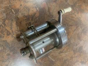 lot 2167 image: Vintage Fishing Reel  Made in USA