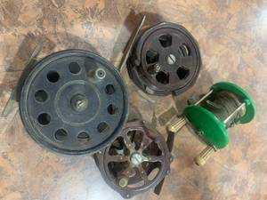 lot 2168 image: Lot of 4 Assorted Fishing Reels