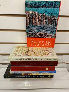 lot 6160 image: Lot of 6 Jewish History Books