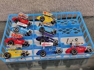 lot 3077 image: Lot of 9 Assorted Matchbox Diecast Sprint Racers