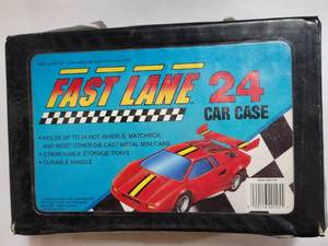 lot 3118 image: Toys R Us 24 Diecast Car Carry Case  Missing Handle