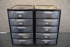 lot 1046 image: Lot of 2 Plastic Organizer Drawers  Sterlite  11 x 8 x 7