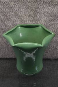 lot 1047 image: Green Art Pottery Vase  6 x 6