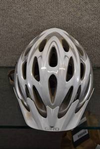 lot 1058 image: G151X Adult  Bicycle Helmet  Giro  54-61 cm