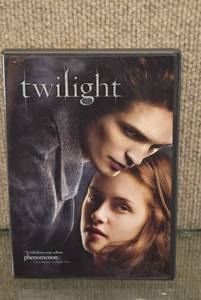 lot 1059 image: Twilight DVD  Summit
