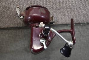 lot 2126 image: Vintage Fishing Reel  Shakespeare  2062 B