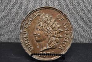 lot 2034 image: Vintage Cast Metal Coin Wall Hanging  5.5