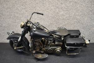 lot 2052 image: Metal Motorcycle  15.25 x 3.5 x 7