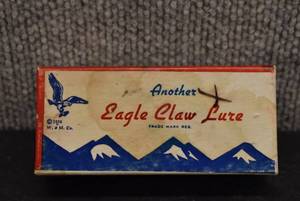 lot 2081 image: Vintage Hijacker No. 302-5 Fishing Lure  Wright & McGill Eagle Claw  3.5