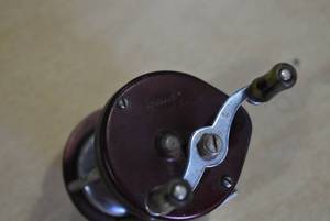lot 2156 image: Vintage Fishing Reel  Bronson Veteran  No. 1100