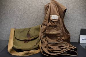lot 2100 image: Lot of 2 Hunting Vest and Shoulder Bag  Pflueger
