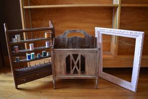 lot 2111 image: Lot of 3 Magazine Rack, Sewing Thread Holder, and Pink Picture Frame
