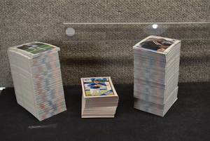 lot 1643 image: Lot of Over 700  Baseball Cards  1988 Topps Traded & 1988 Fleer