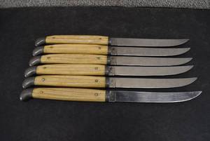 lot 1030 image: Lot of 6 Deluxe Bone Handle Steak Knives  Queen Cutlery