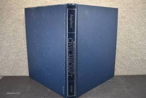 lot 3059 image: World Encyclopedia of Civil Aircraft Book  Enzo Angelucci  1981