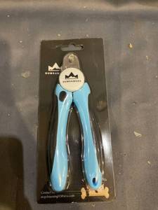 lot 39224 image: DUMSAMKER PET NAIL CLIPPER